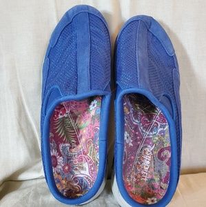 Easy spirit clogs